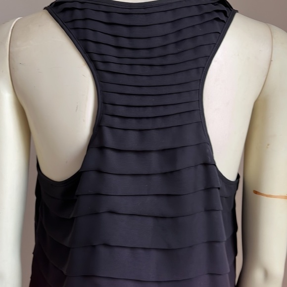 Nwt Saks Fifth Avenue Women’s 5/48 Ombré maroon black ruffle racerback tanktop L - Picture 8 of 12